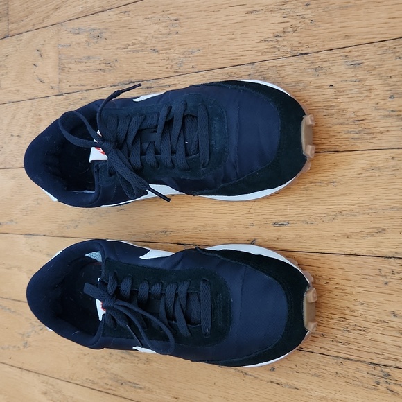 Nike Women's Black Sneakers - Picture 2 of 10